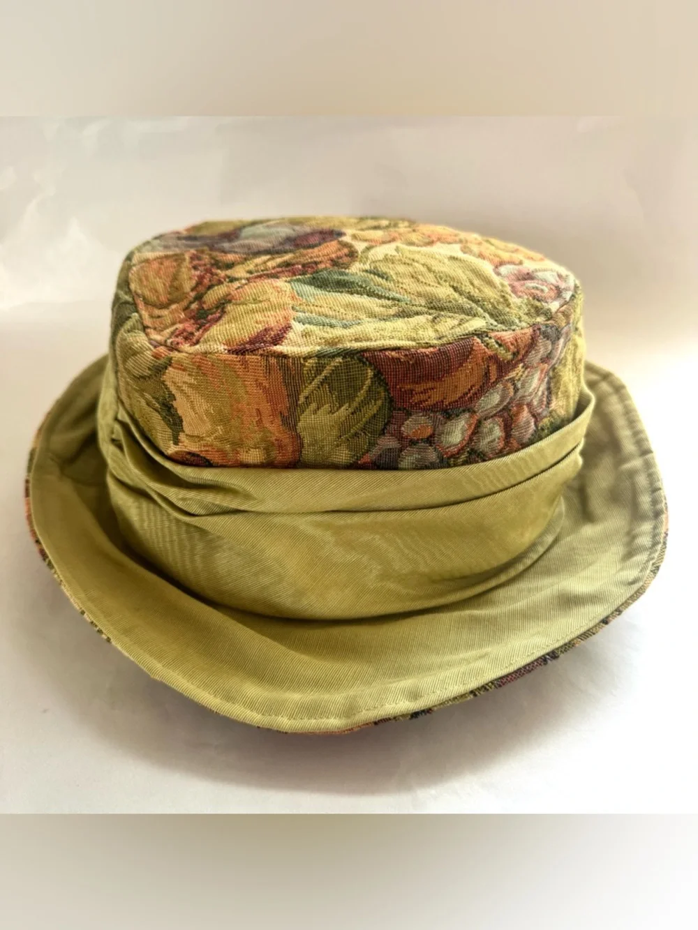 Vintage Ruth 1994 Floral Fruits Tapestry Hat Green Tea Party NY NOLA - Picture 4 of 15